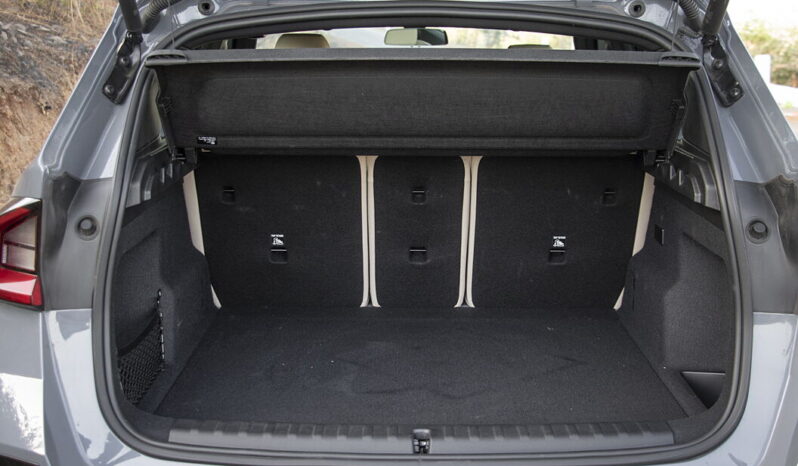 
								BMW iX1 full									