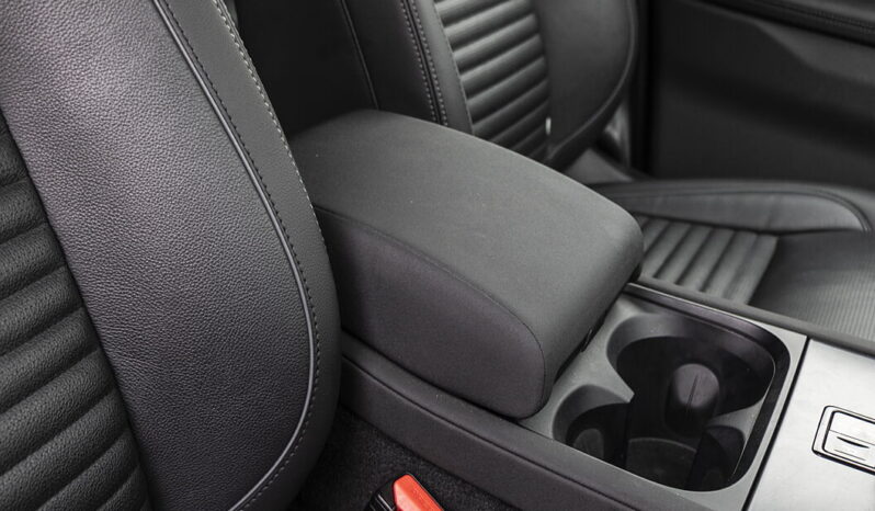 
								Land Rover Discovery Sport full									