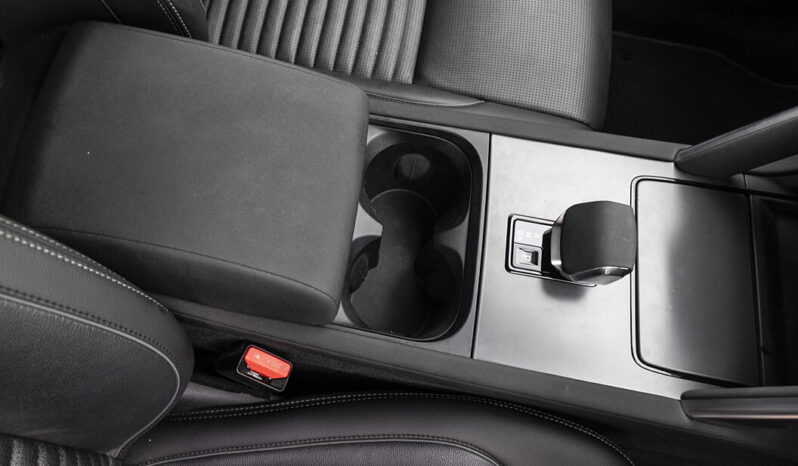 
								Land Rover Discovery Sport full									