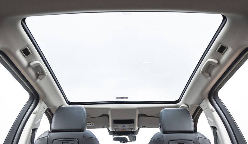 
								Land Rover Discovery Sport full									