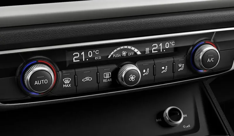 
								Audi Q3 Sportback full									