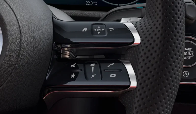 
								Mercedes-Benz GLA full									