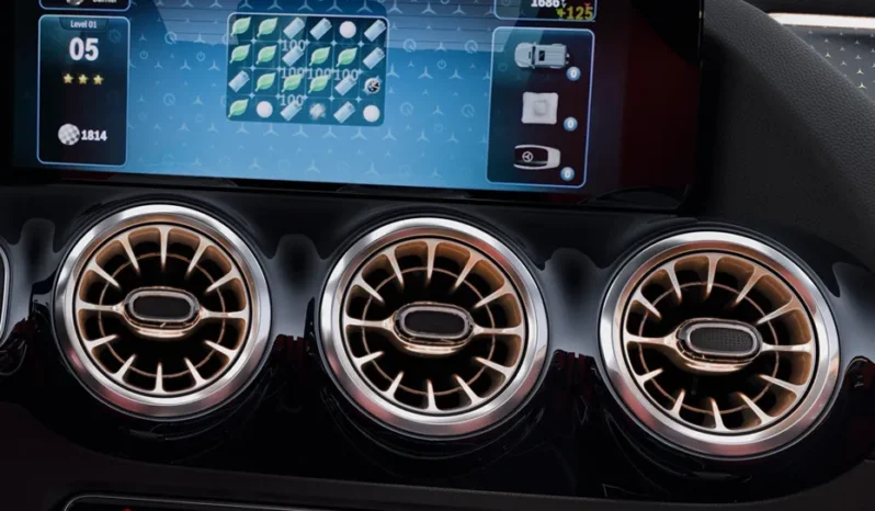 
								Mercedes-Benz GLA full									