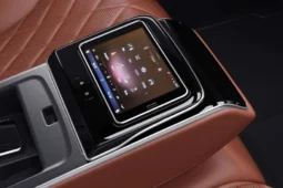 
										Mercedes-Benz S-Class full									