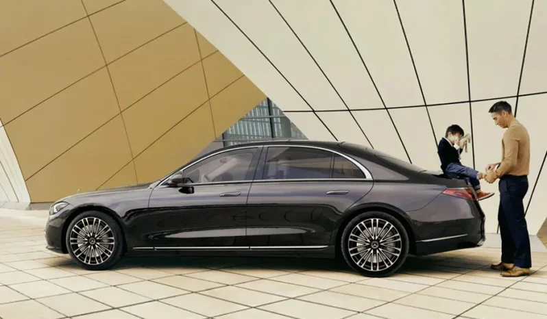
								Mercedes-Benz S-Class full									
