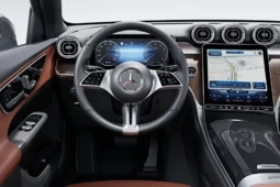 
										Mercedes-Benz GLC full									