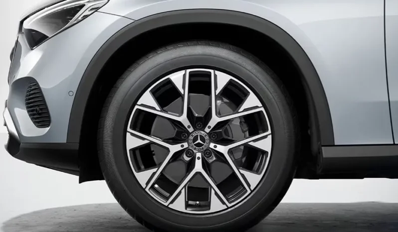 
								Mercedes-Benz GLC full									