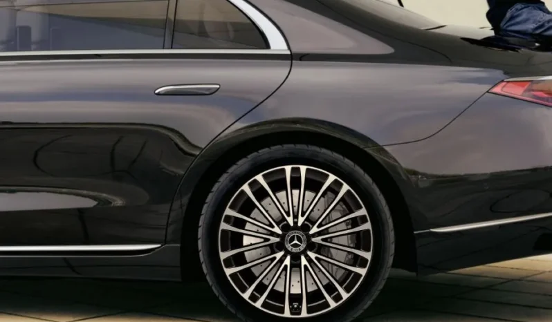 
								Mercedes-Benz S-Class full									