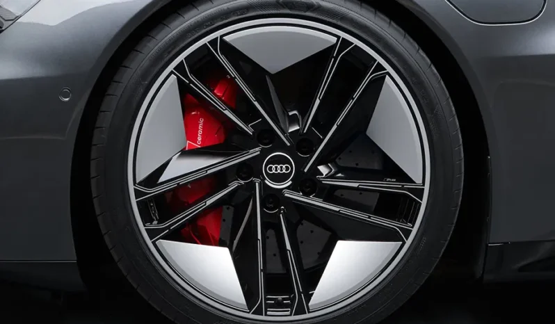 
								Audi RS e-tron GT full									