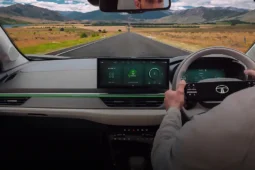 
										Tata Curvv EV full									