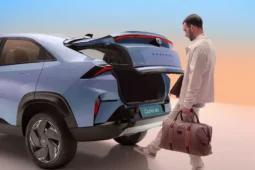 
										Tata Curvv EV full									
